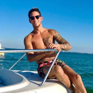 Meet your Posher, Michael